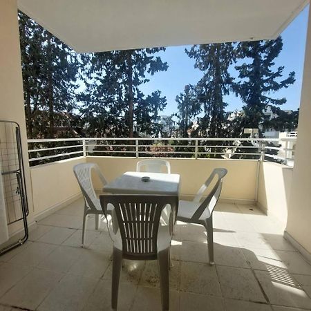 Sunny 2 Bedroom Larnaca Center Eksteriør billede