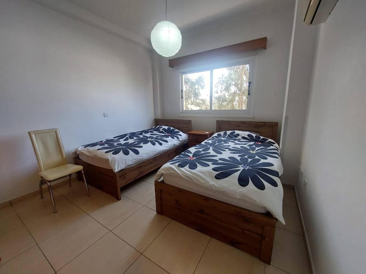 Sunny 2 Bedroom Larnaca Center Eksteriør billede