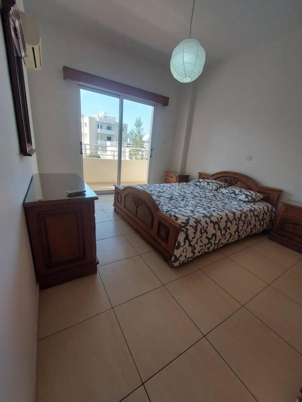 Sunny 2 Bedroom Larnaca Center Eksteriør billede